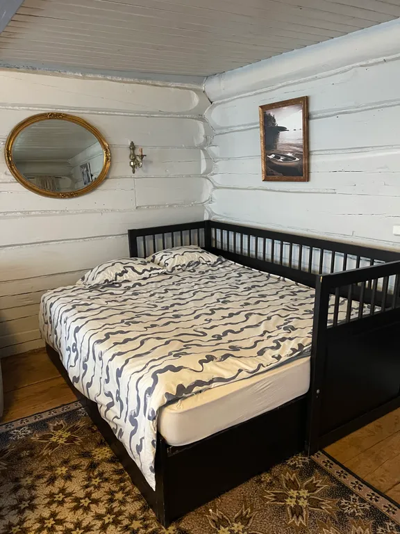 Дом с баней на берегу реки Волга с большой территорией