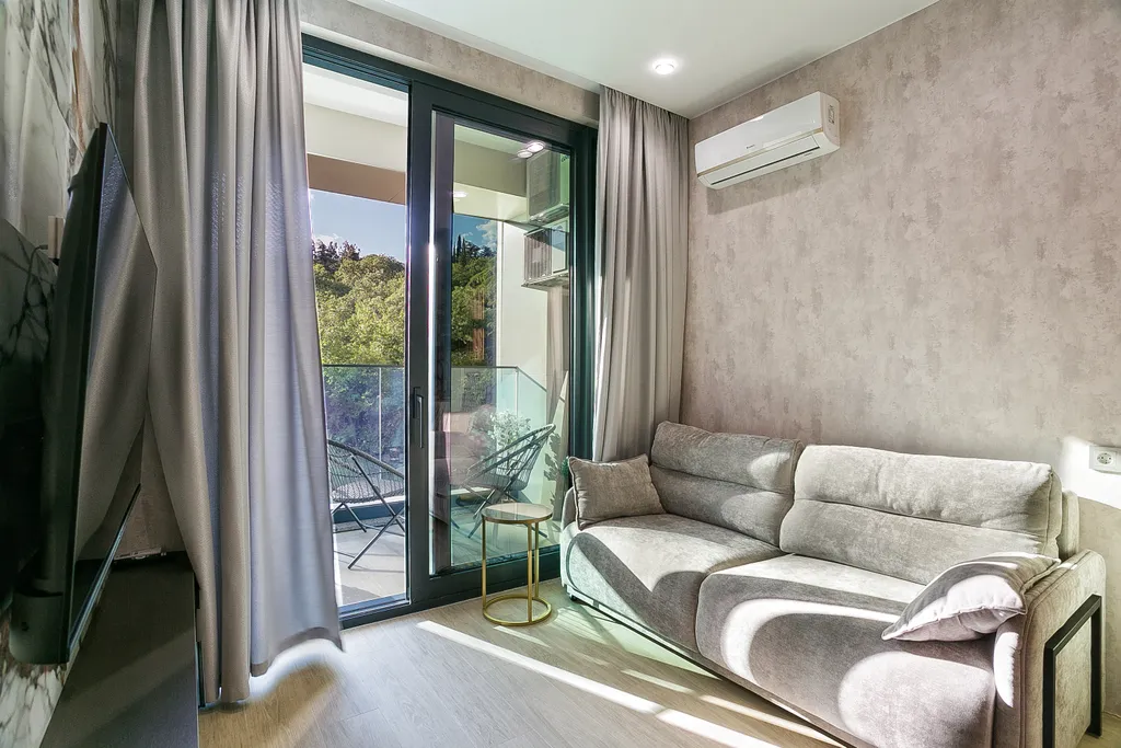 Однушка с террасой на парк возле моря в Скай плаза