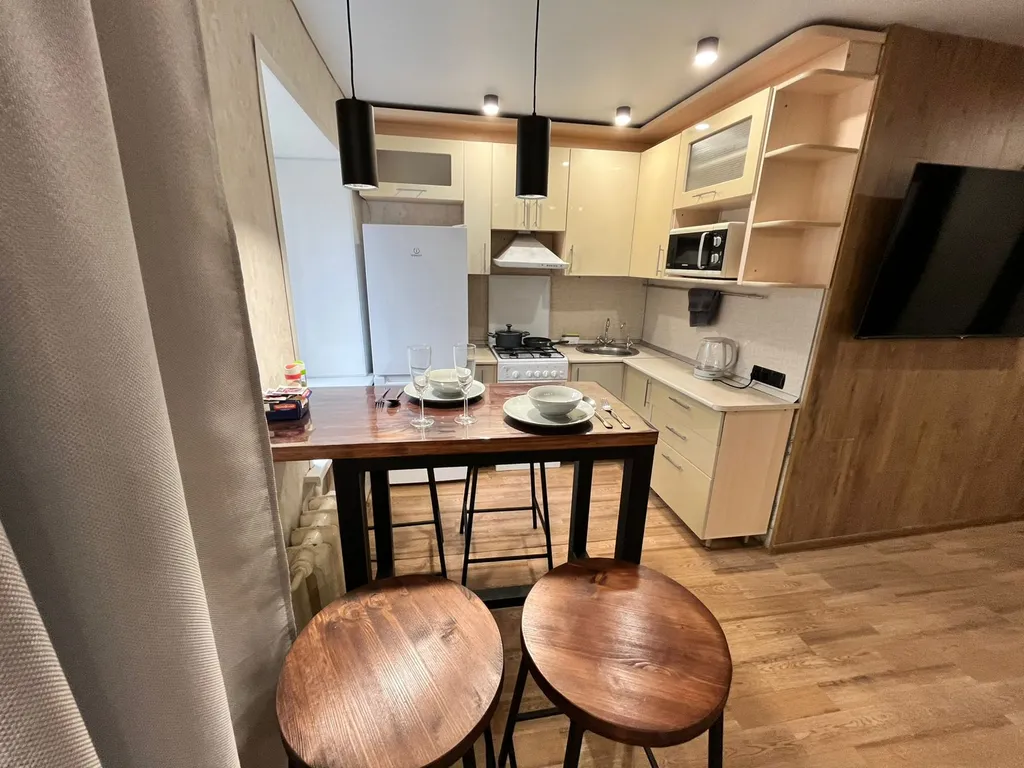 Квартира в 1 минуте ходьбы от нижнекамских терм с новой мебелью