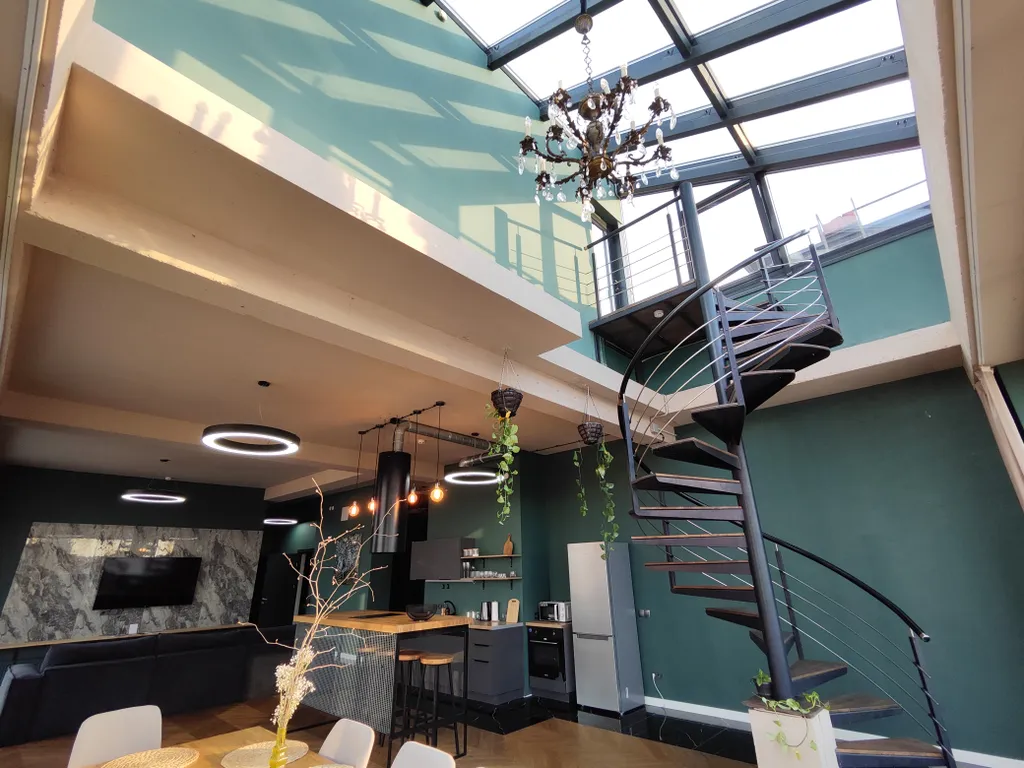 Двухэтажный пентхаус в самом центре