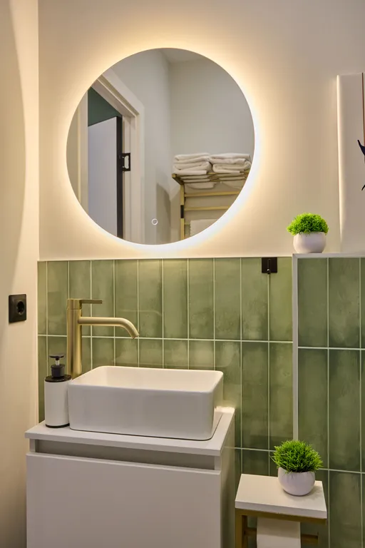 Ключ к премиум-комфорту: 1-комнатная квартира в доме бизнес-класса