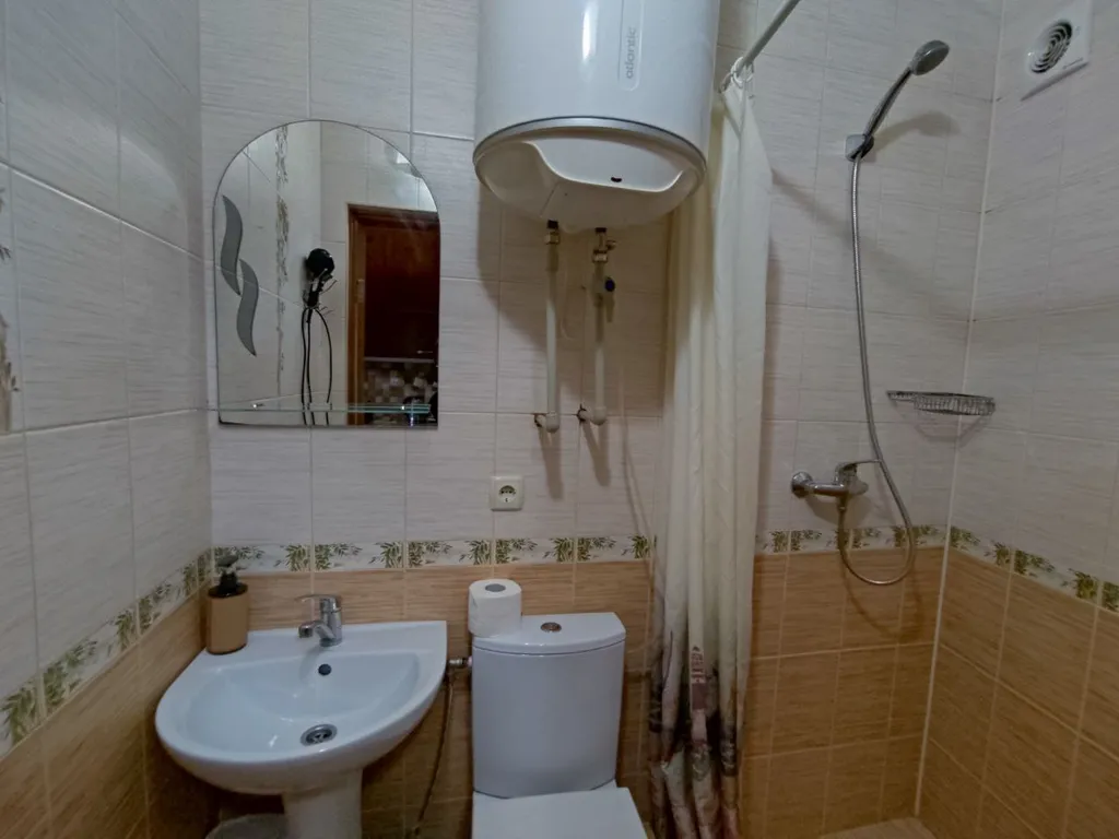 Студия с балконом и панорамными окнами