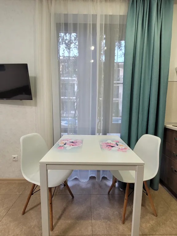 Квартира Квартира Уютная студия в 5 минутах от моря, у бассейна в ЖК Мадрид Парк 2 — Адлер