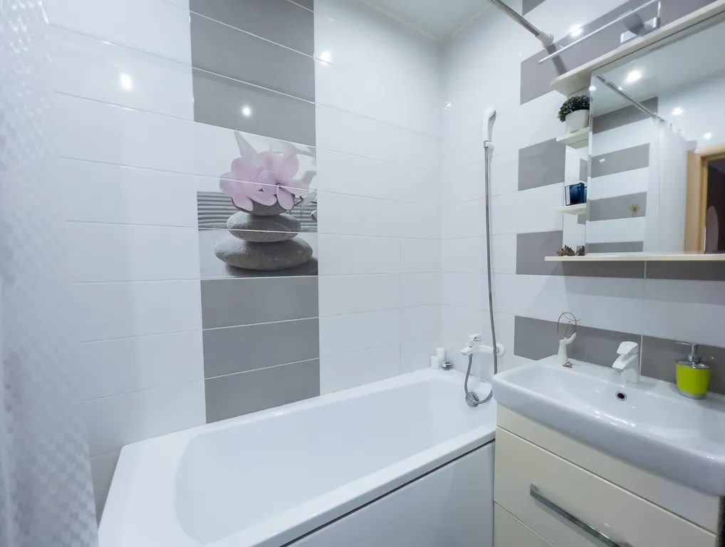 Стильная 1-комнатная квартира у ЖД с видом и комфортом для гостей