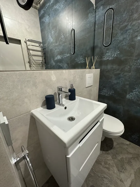 Новые апартаменты, класса комфорт, в центре, с видом на море