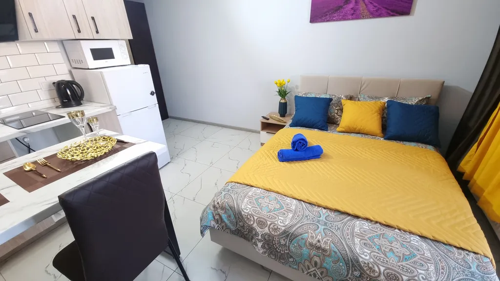 Студия с балконом