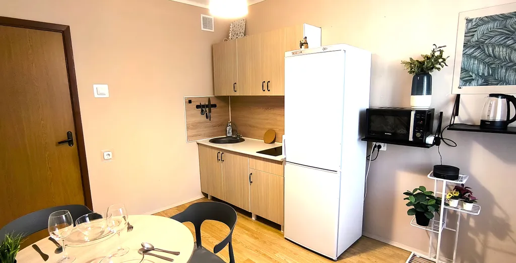 Чистая двухкомнатная квартира в микрорайоне Кузнечики