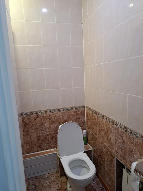 Уютный номер с большой двуспальной кроватью