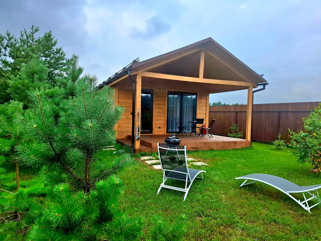 Коттедж для двоих в лесу у пруда