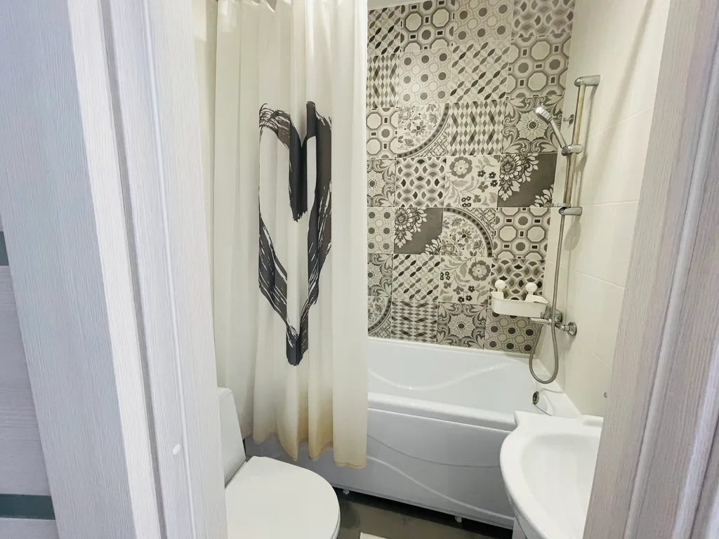 Тихая студия, балкон, лифт в корпусе, бассейн