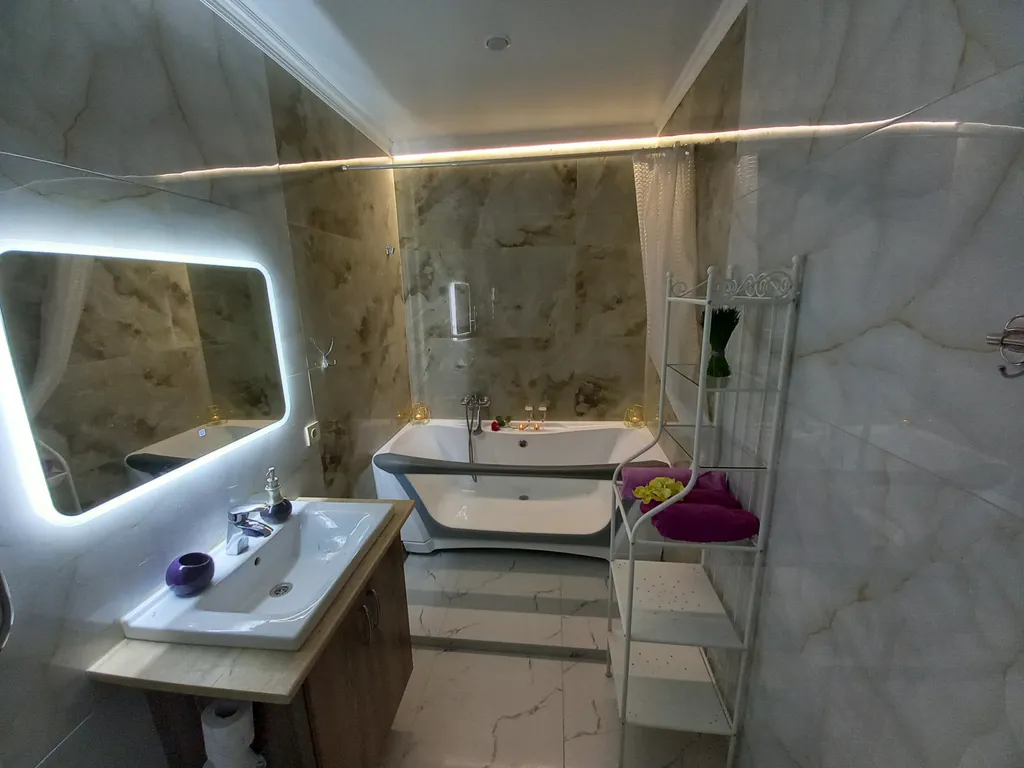 Апартаменты с дизайнерским ремонтом и с видом на город