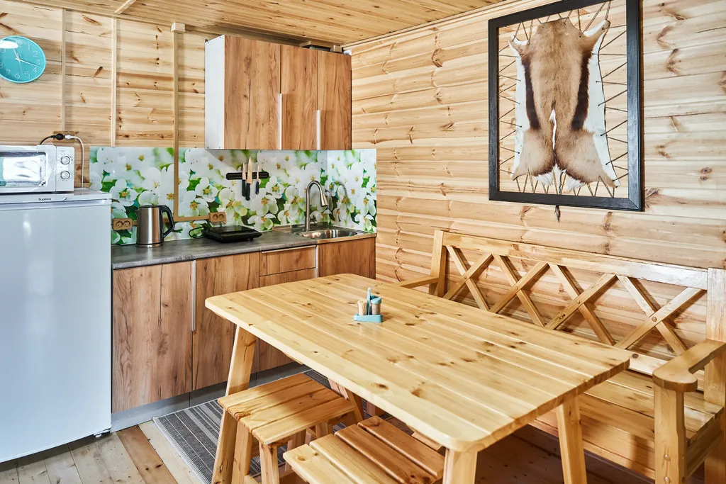 Номер с видом на телецкое озеро