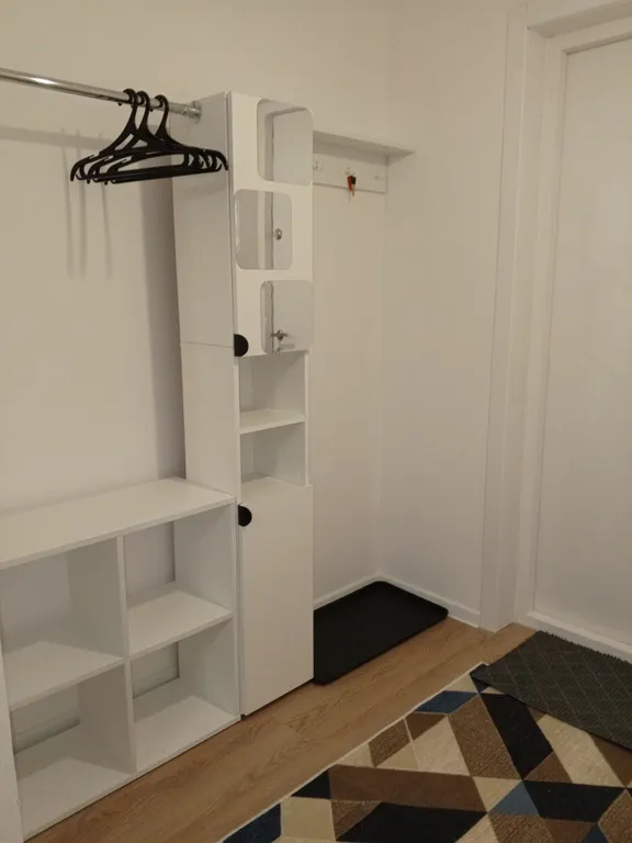 Студия напротив ГУОР по хоккею