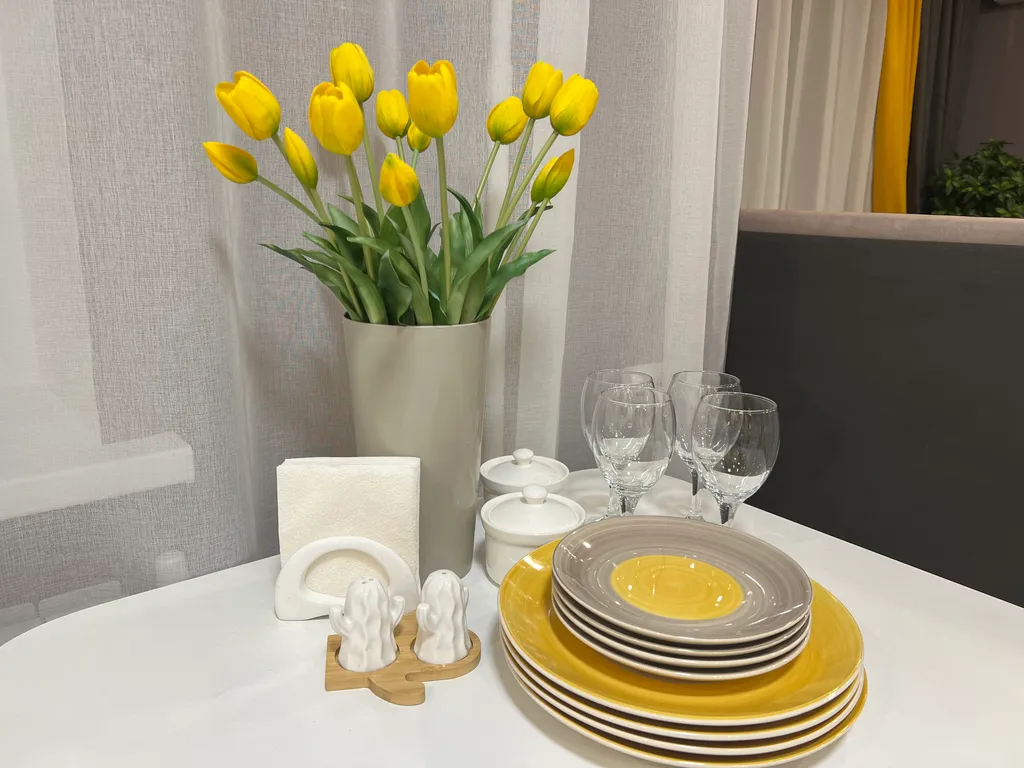 Студия Желтые тюльпаны