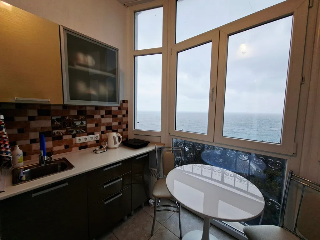 "Лазурный Батилиман", Ласпи, близко к пляжу, вид на море