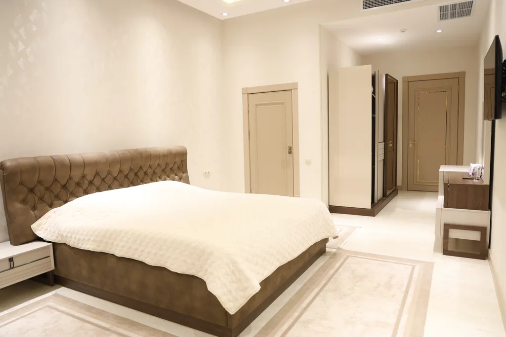 Квартира Двухкомнатный номер с king-size кроватью и диваном в гостиной — аренда посуточно в Ташкент