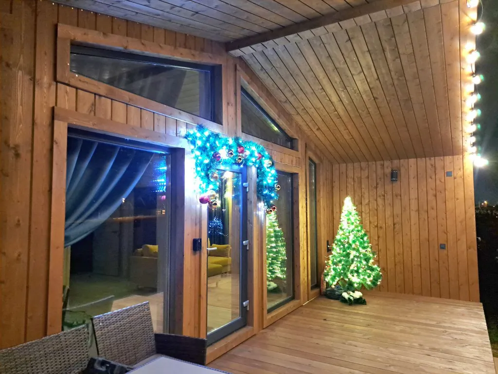 Домик для отдыха с гриль-мангалом, костровой и батутом