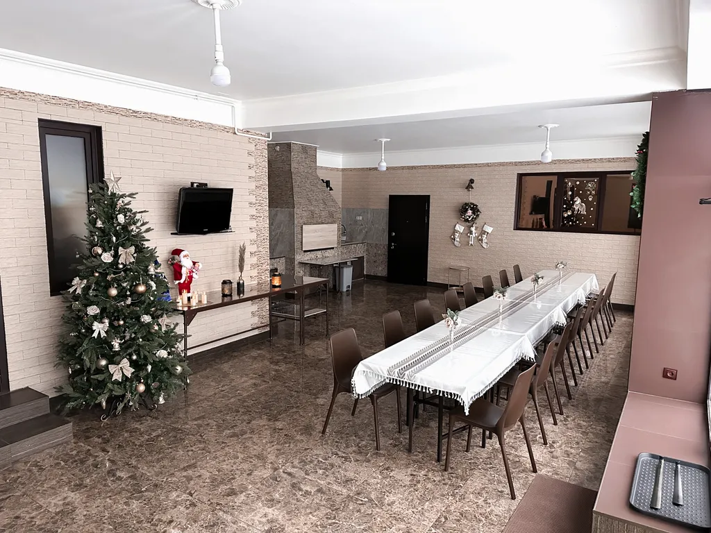 Дом с бассейном и баней в Самаре