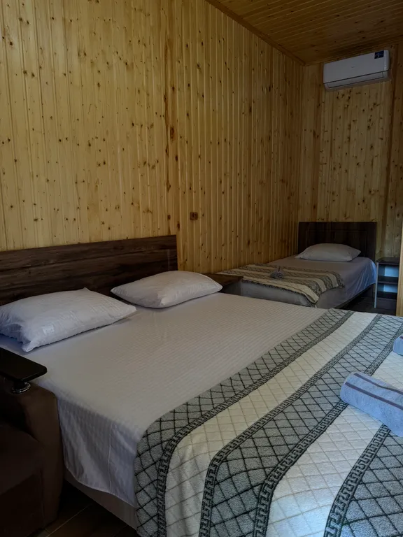 Двухэтажный деревянный коттедж с деревянной отделкой — аренда посуточно в Лермонтово