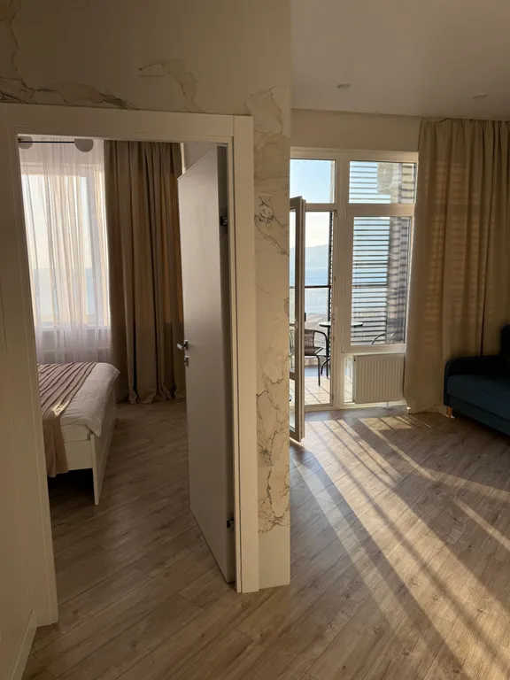 Роскошный двухкомнатный апартамент с видом на море в комплексе Атлас