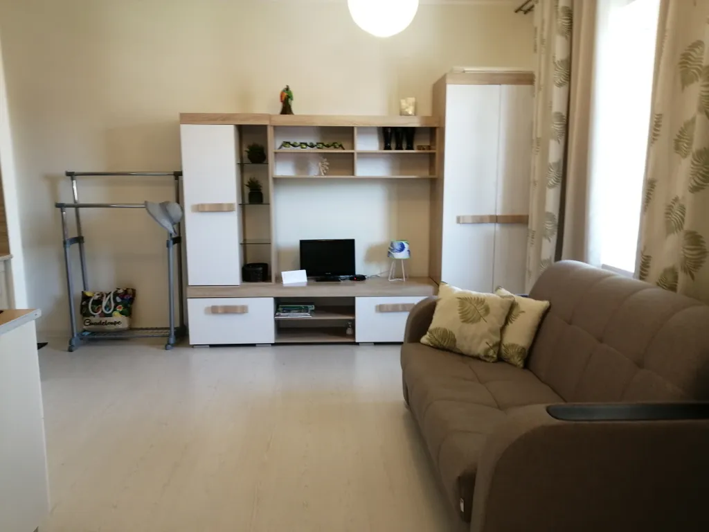 Студия с бассейном у моря