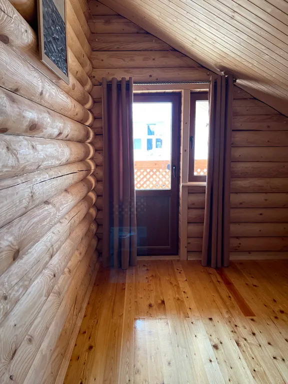 Изба у моря