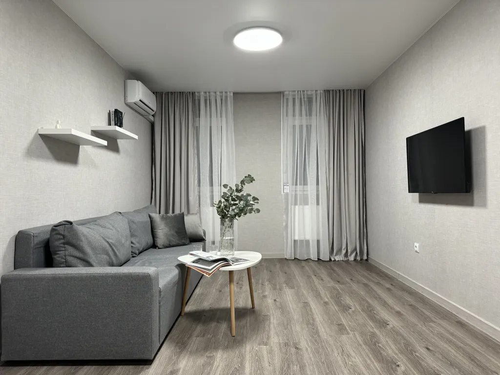 Двухкомнатная квартира с кондиционером рядом ГосЦирк и парк им.Гафури