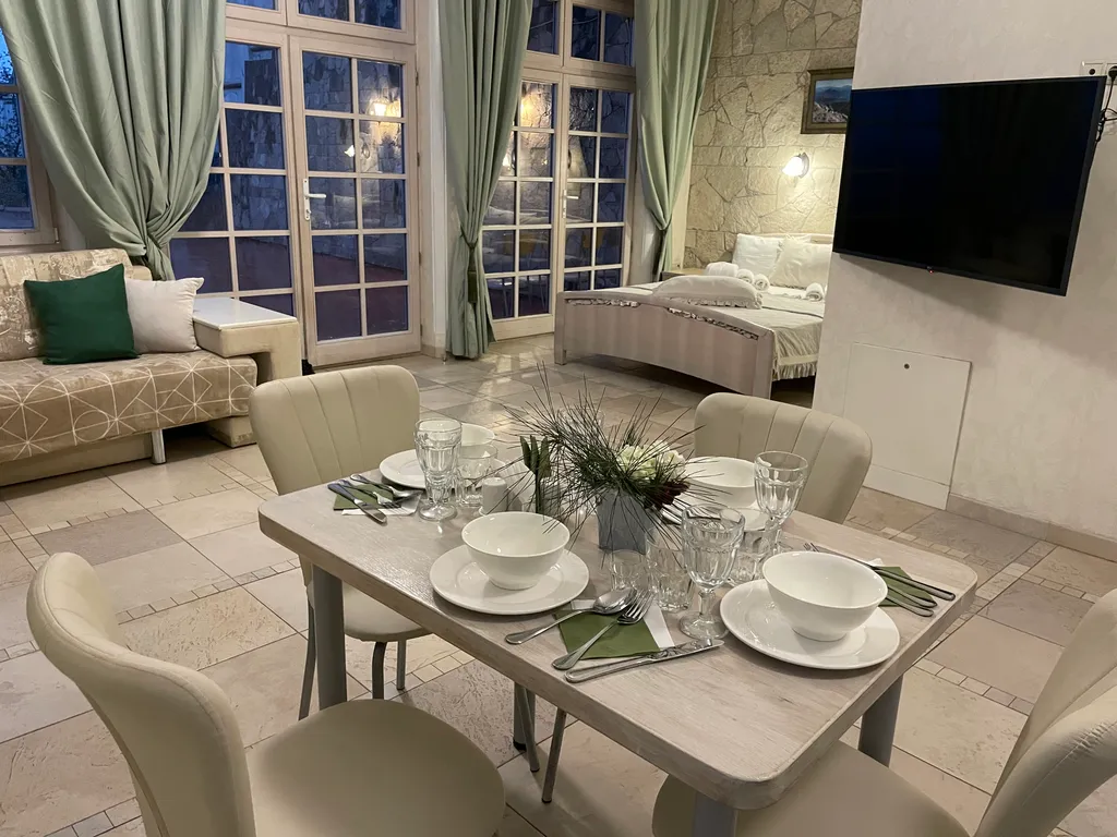 Вилла Диана апартаменты на первой линии моря