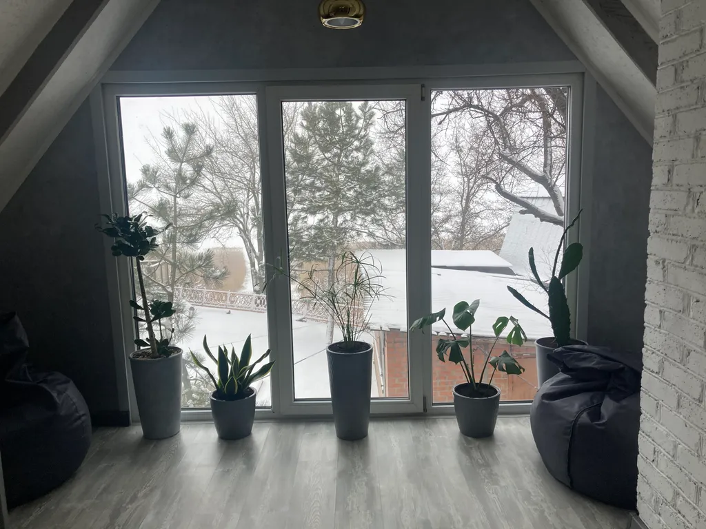 Чудесный дом на берегу реки