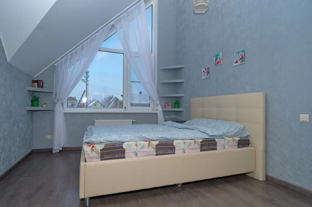 Уютный коттедж с 4-ми спальнями, баней и бильярдом у озера