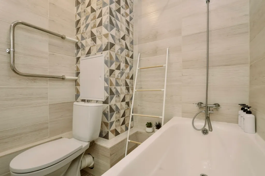 4 Угла: Тот самый ЖК колизей на набережной, М.Горького, 150