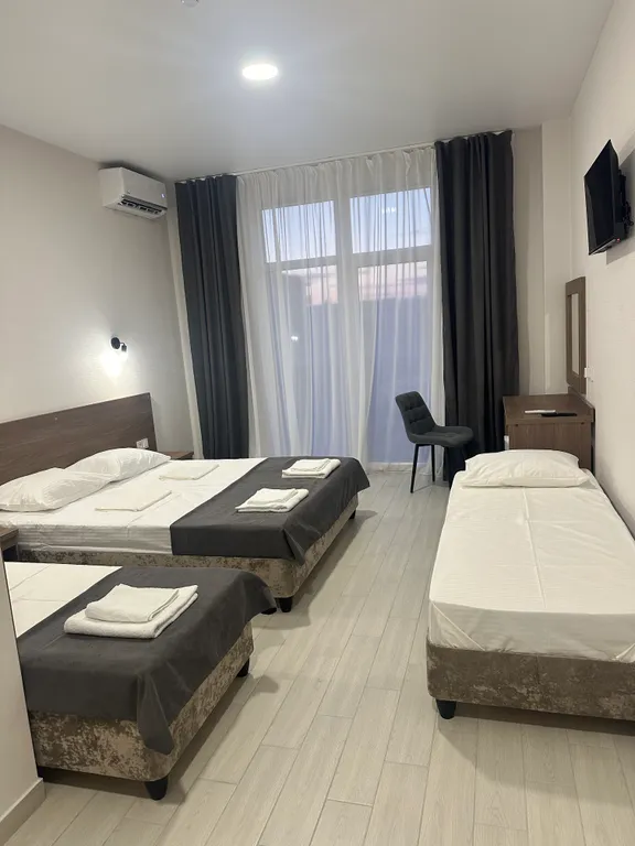 Квартира Четырехместный номер с видом на море — аренда посуточно в Феодосия