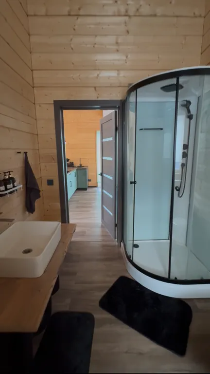 Коттедж Уютный загородный дом с сибирским чаном и спальней с видом на лес — Истра