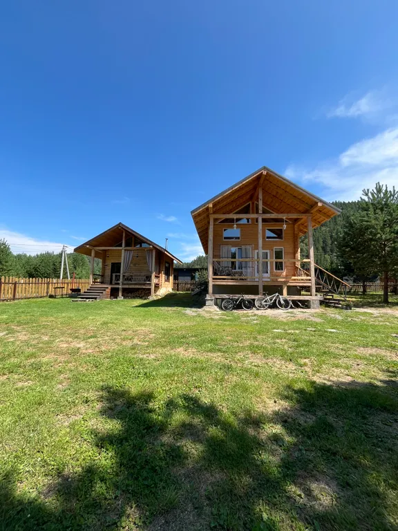 Уютный дом в сосновом лесу