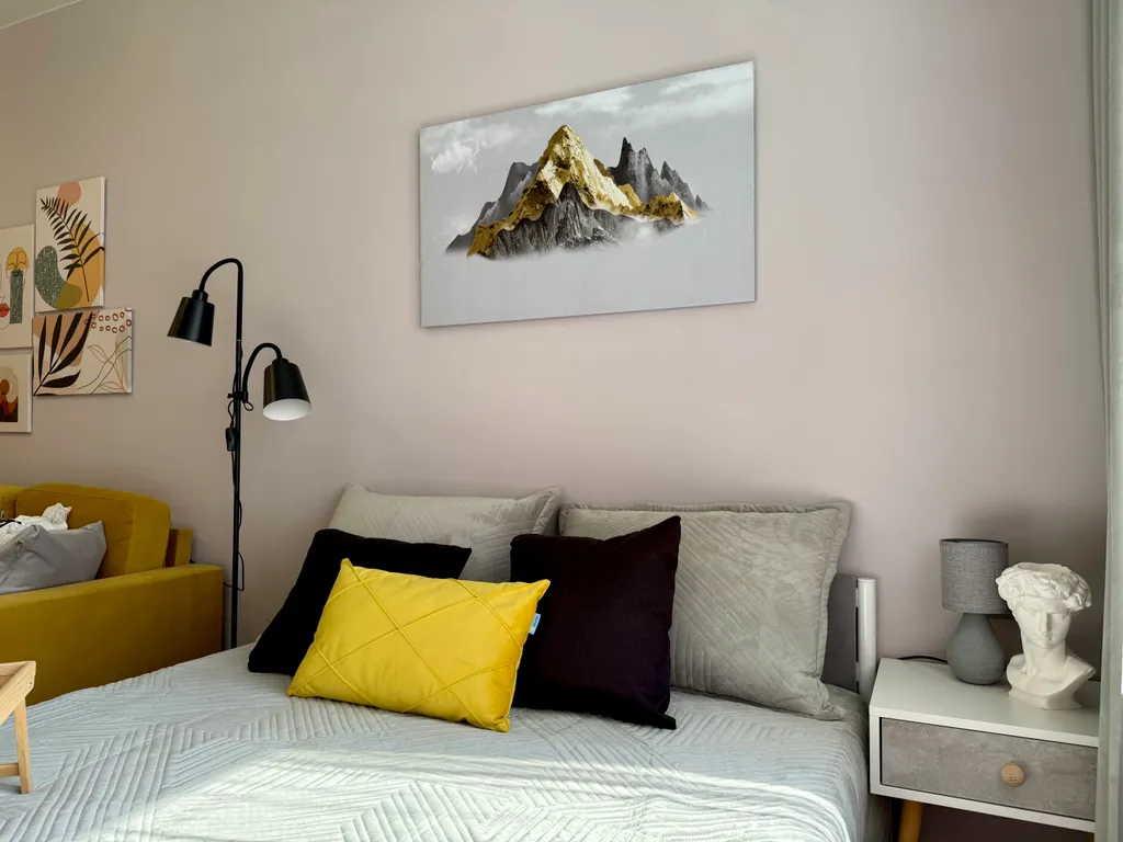 Студия Loft у Патронного для 4 гостей