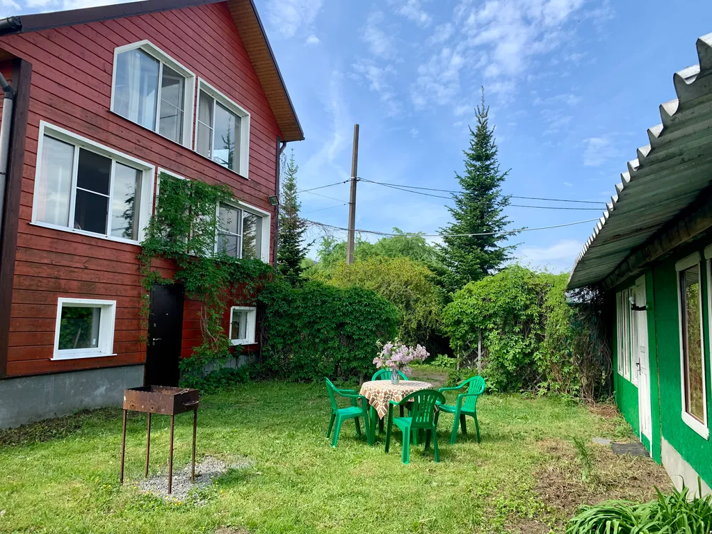 Уютная часть дома для спокойного отдыха рядом с Луговым парком