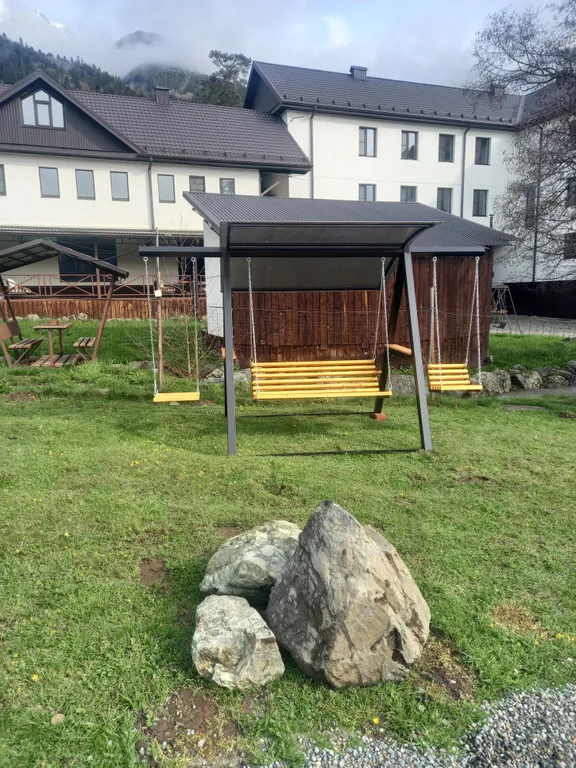 Уютные домики с видом на горы