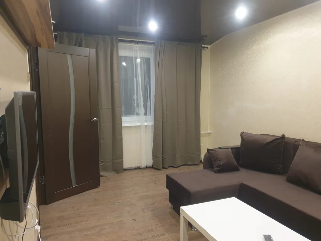 Просторная квартира — аренда посуточно в Кировск