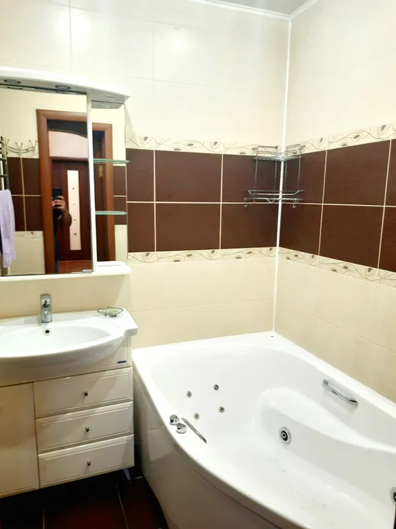 Просторная уютная 2-комнатная квартира у леса и набережной. До 6 человек