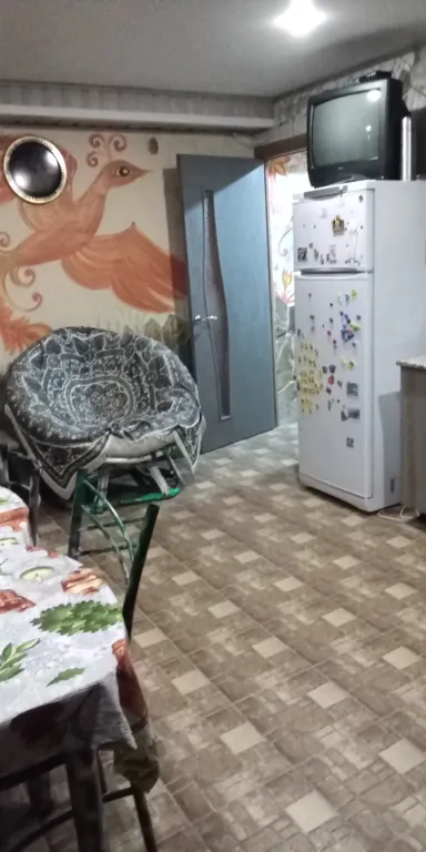 Комната со всеми удобствами в лесу рядом с морем