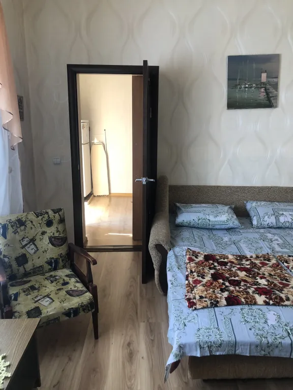 Квартира Уютная Квартира под ключ, с местом для отдыха во дворе — Евпатория