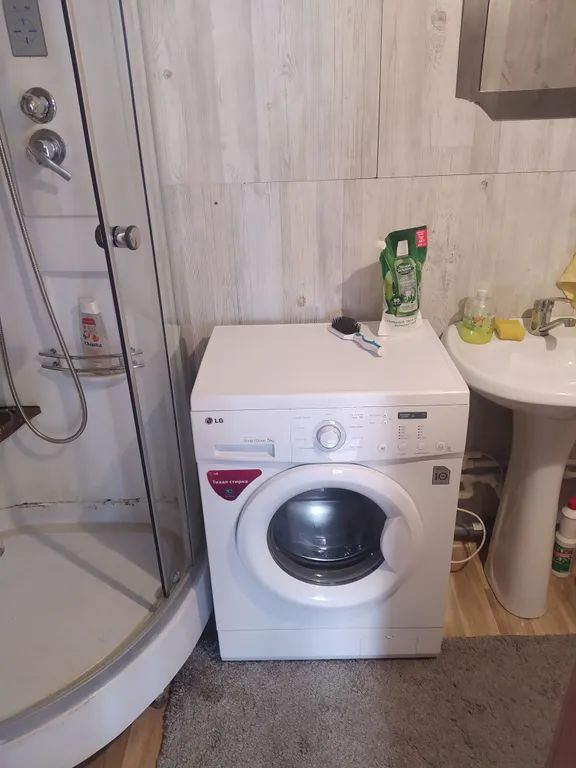 Домик у реки