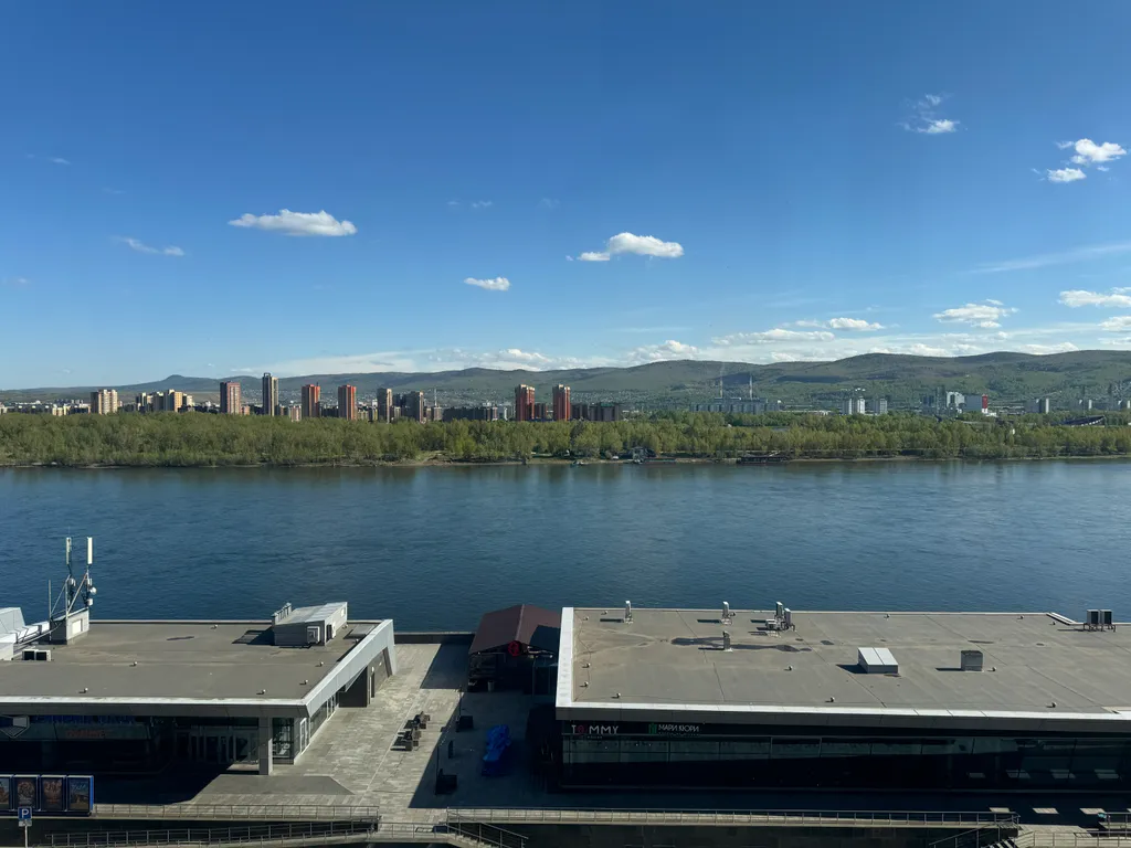 Уютная квартира с шикарным панорамным видом на Енисей