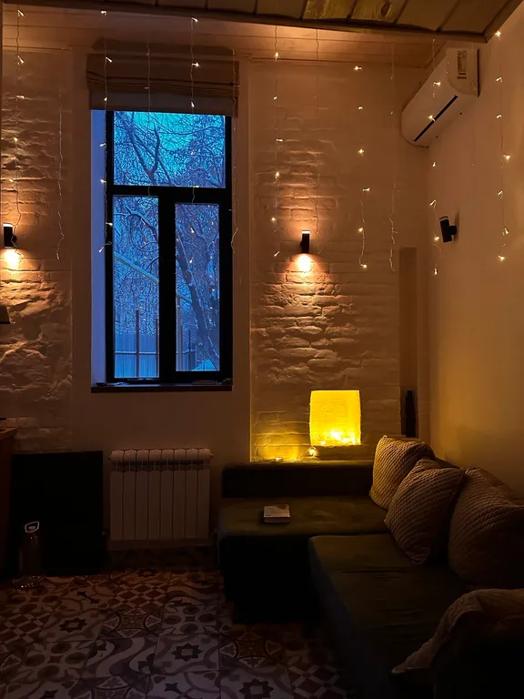 Уютные трехуровневые апартаменты в стиле Лофт в центре города Уровни