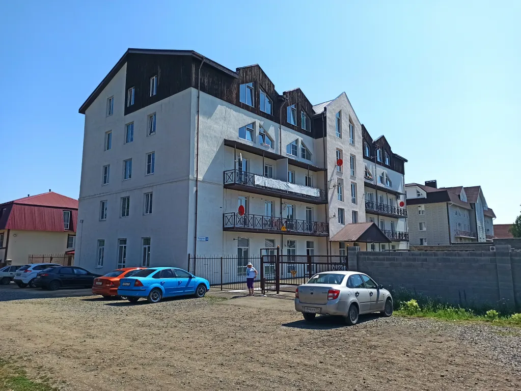 Уютная квартира на озере Банное с видом на горы — аренда посуточно в Зелёная Поляна