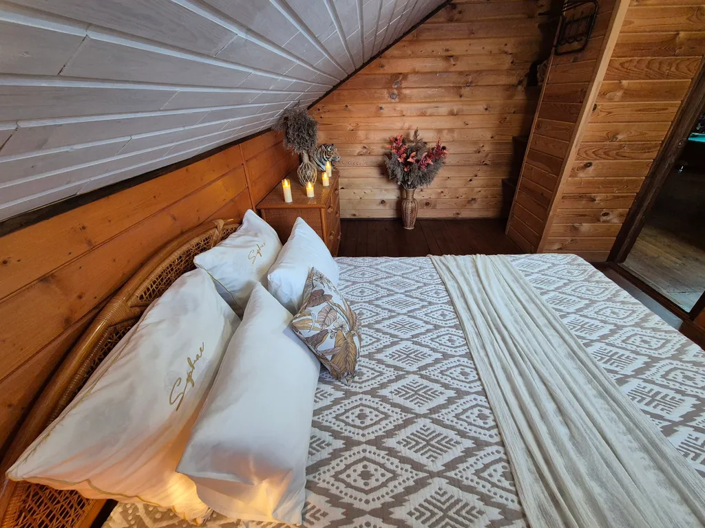 Уютный дом с бильярдом, сауной на берегу Горьковского моря