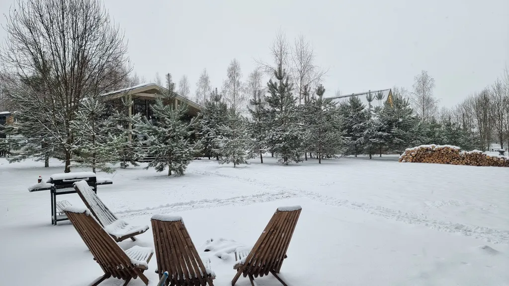 Коттедж Стильный барнхаус с горячей купелью фурако с видом на воду — Можайск