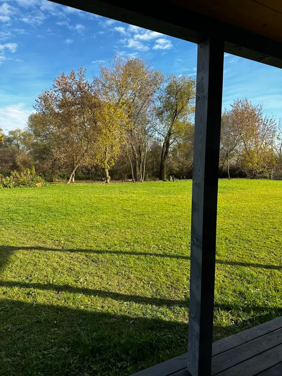 Дом на реке