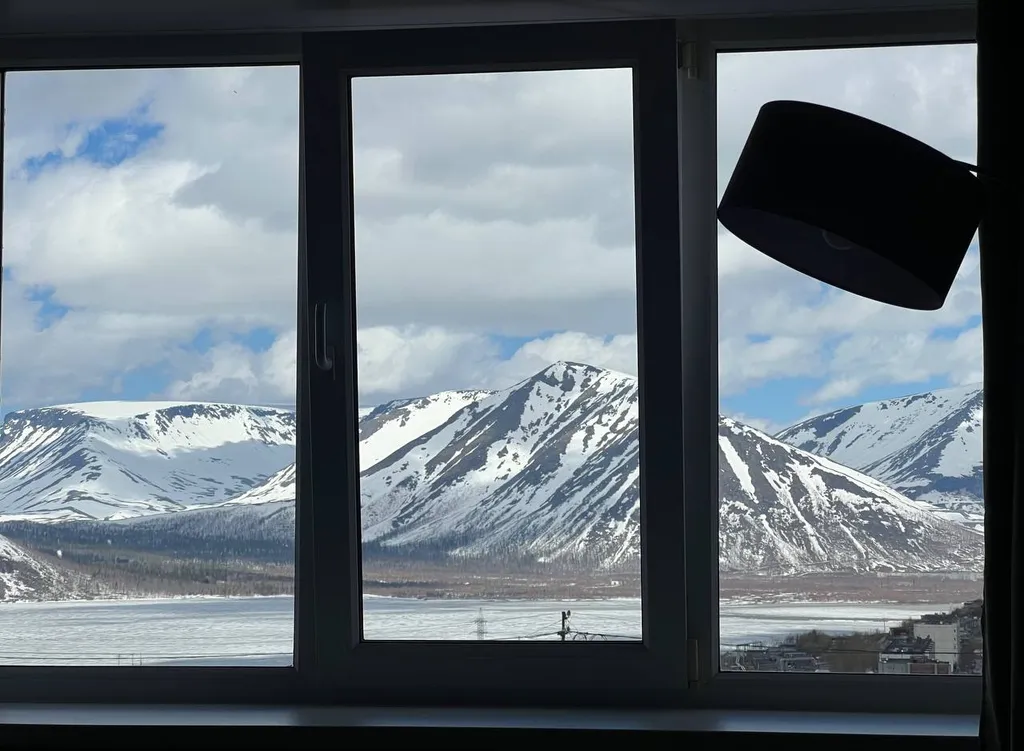 Уютная квартира с видом на горы и озеро