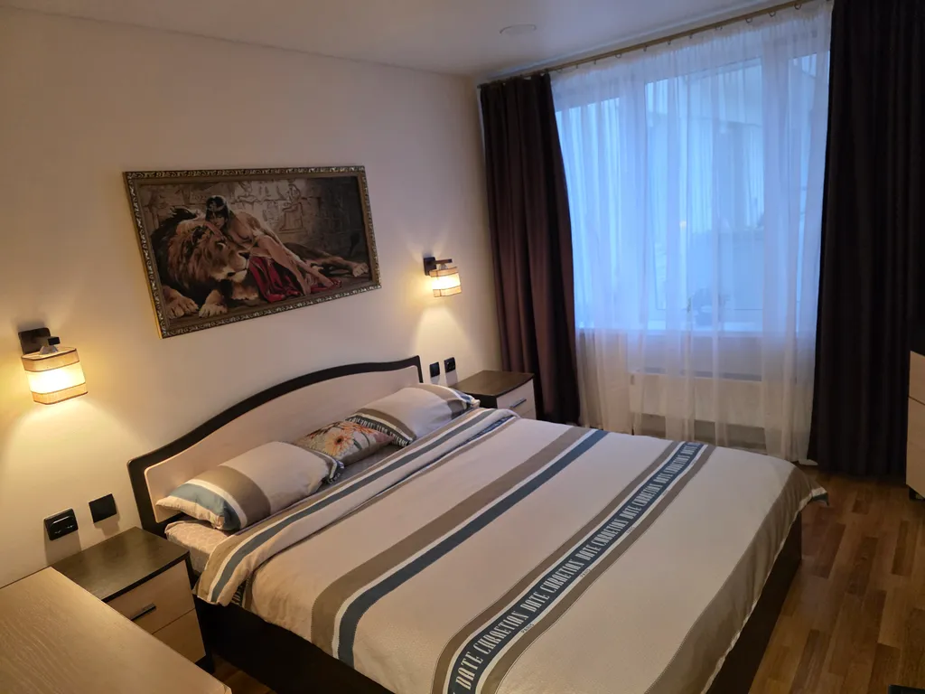 Светлая, просторная и уютная квартира в центре у метро — аренда посуточно в Москва